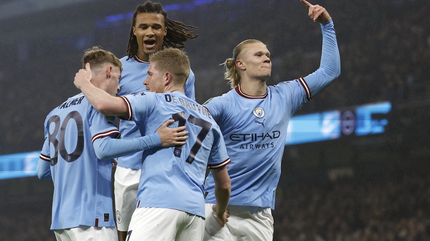De Bruyne và Haaland tỏa sáng, Man City biến Liverpool thành cựu vương Cúp Liên Đoàn