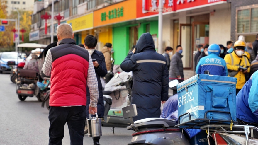 Trung Quốc kêu gọi người dân không hoang mang trước các triệu chứng của Omicron