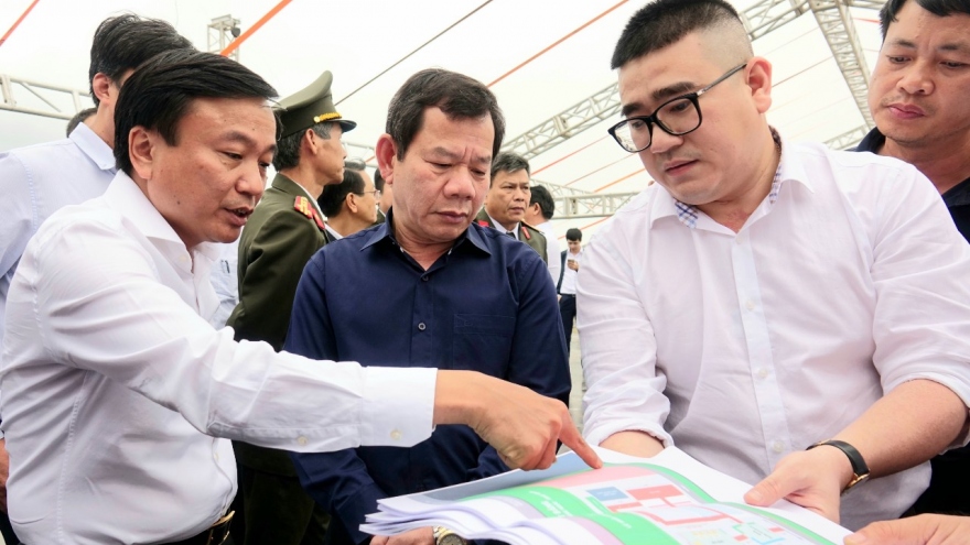 Sẵn sàng cho Lễ khởi công đồng loạt 12 dự án thành phần cao tốc Bắc-Nam