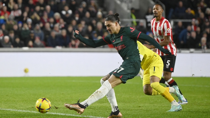 Nunez vô duyên, Liverpool thua đau Brentford