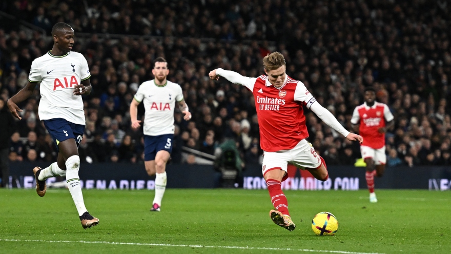 Ødegaard lập siêu phẩm, Pháo thủ "bắn hạ" Gà trống ở derby Bắc London