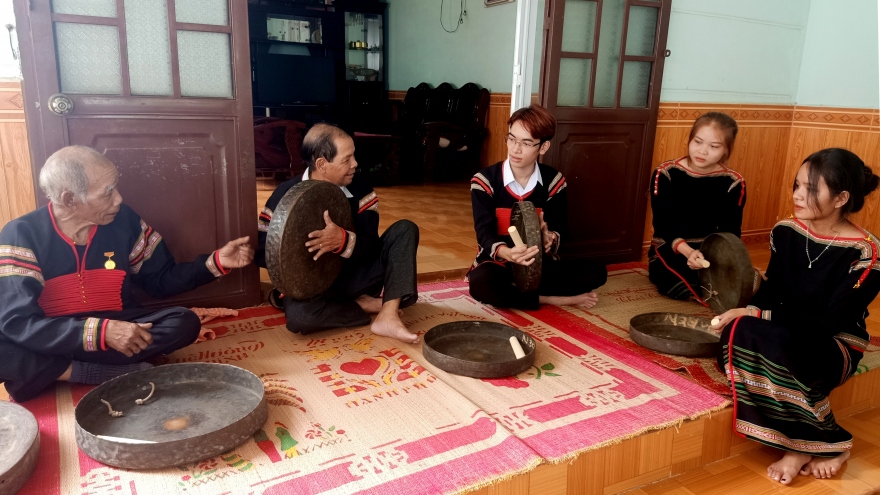 Đắk Lắk đưa văn hóa cồng chiêng vào giảng đường đại học