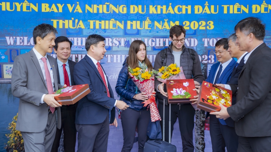 Thừa Thiên Huế: Đón gần 200 du khách đầu tiên bằng đường hàng không