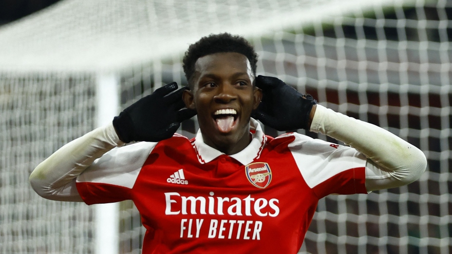 Kết quả Ngoại hạng Anh 23/1: Man City dạo chơi, Arsenal thắng kịch tính MU