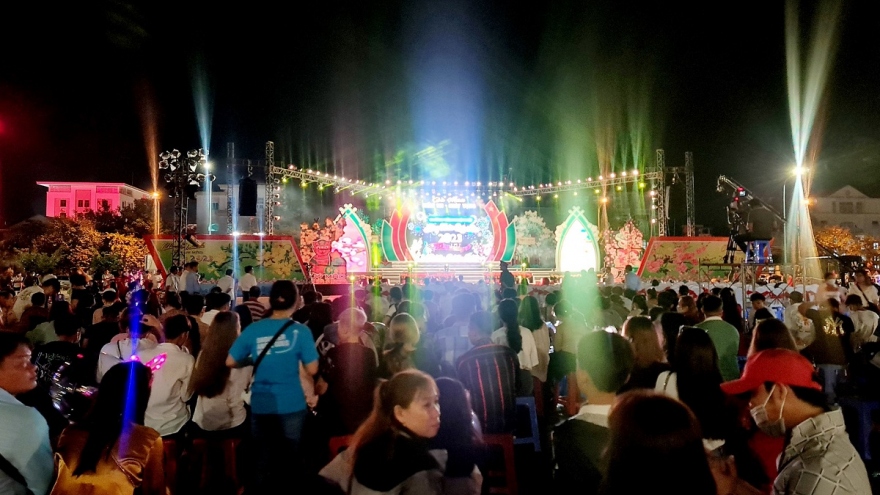 Các tỉnh, thành ĐBSCL tưng bừng chào đón năm mới Quý Mão