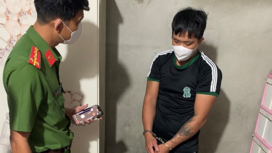 Khởi tố 2 đối tượng tàng trữ trái phép pháo nổ ở Bình Dương