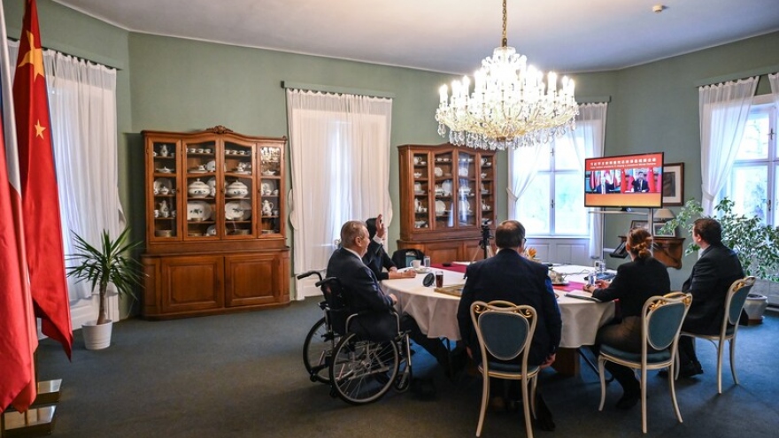 Tổng thống Séc điện đàm với Chủ tịch Trung Quốc