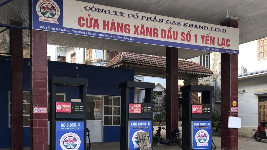 Bắc Kạn xử phạt các cửa hàng xăng dầu ngừng bán hàng trái quy định