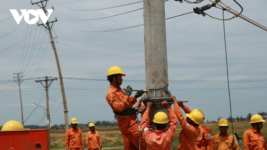 EVN lỗ 31.000 tỷ đồng, liệu giá điện 2023 có tăng?