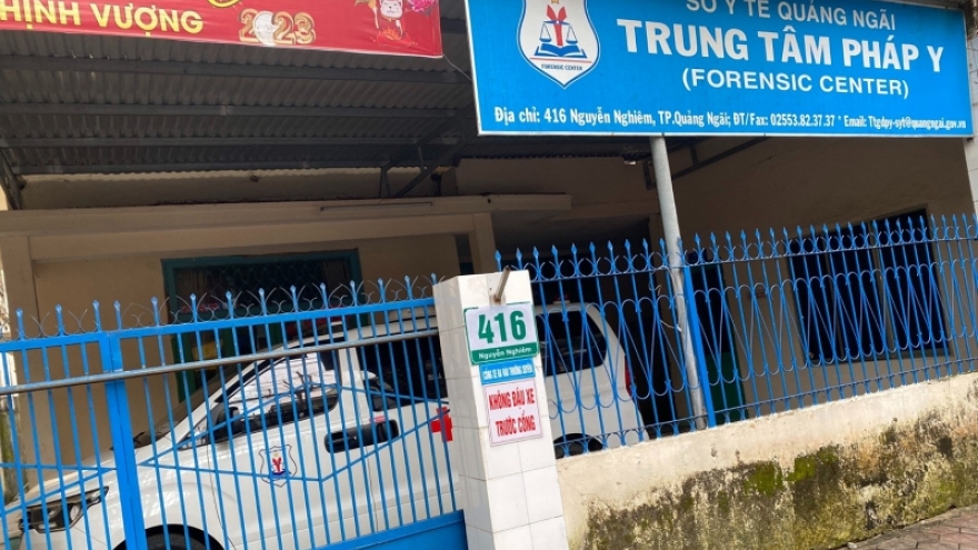 Bắt khẩn cấp Giám đốc Trung tâm Pháp y Quảng Ngãi