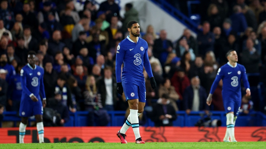 Chelsea đánh rơi điểm số trước đội bóng đua trụ hạng