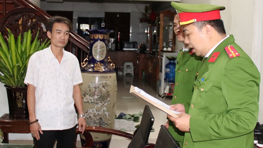 Lừa đảo, chiếm đoạt hơn 11 tỷ đồng bằng hình thức giúp xin việc