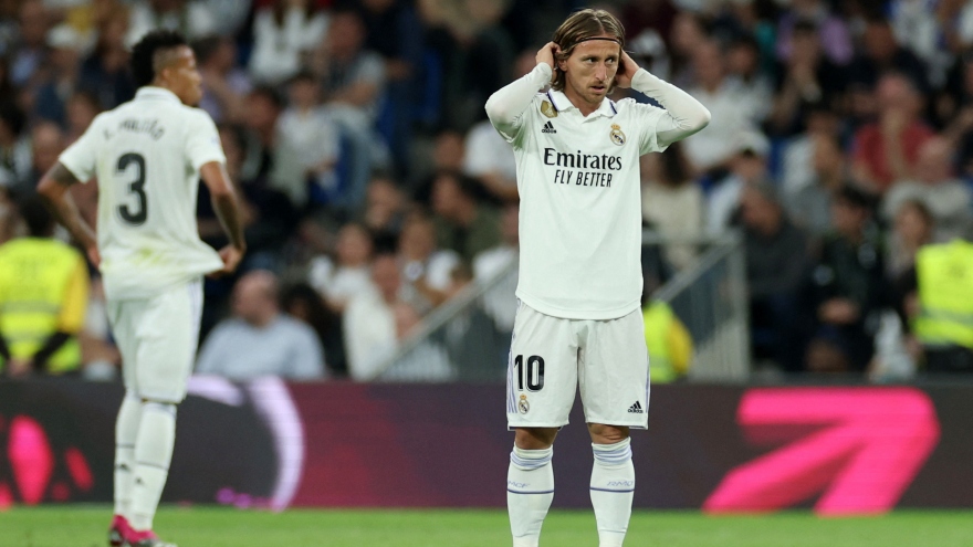 Thua ngược khó tin, Real Madrid xa dần chức vô địch La Liga