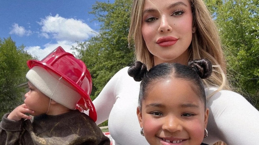 Khloe Kardashian cảm thấy tội lỗi khi nhờ người mang thai hộ
