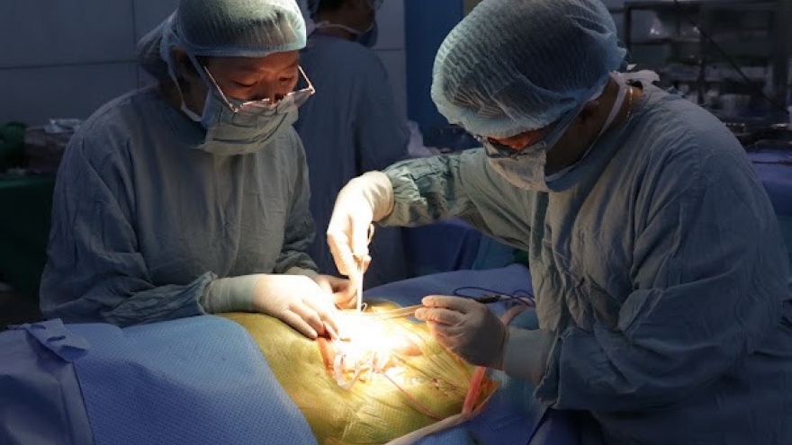 Bệnh viện Nhi đồng 2 ngưng ghép tạng vì gặp khó