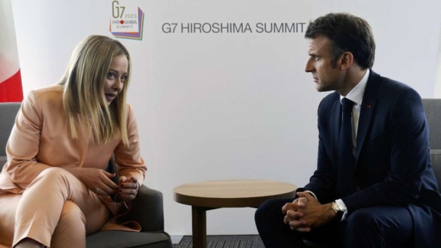 Italy tìm cách hàn gắn quan hệ với Pháp