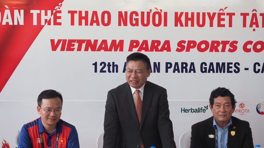 Đại sứ Việt Nam tại Campuchia thăm Đoàn thể thao Việt Nam dự ASEAN Para Games 12