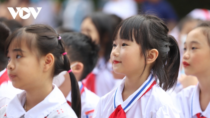 Sắp vào năm học mới, học sinh Hà Nội phải nộp học phí như thế nào?