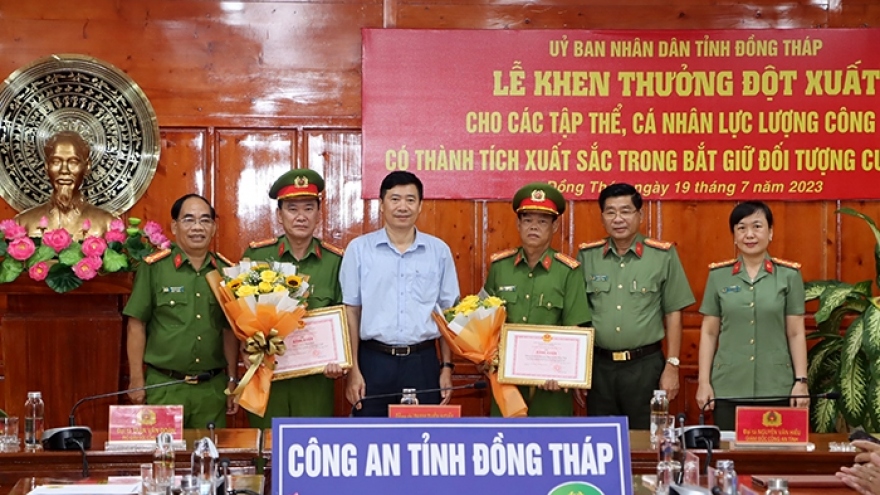 Đồng Tháp khen thưởng lực lượng bắt giữ đối tượng cướp tài sản