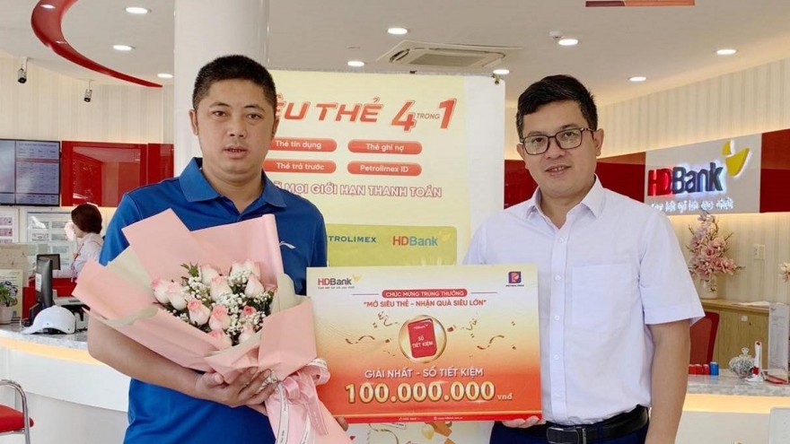 HDBank trao thưởng gần 1 tỷ đồng cho khách hàng mở thẻ HDBank Petrolimex