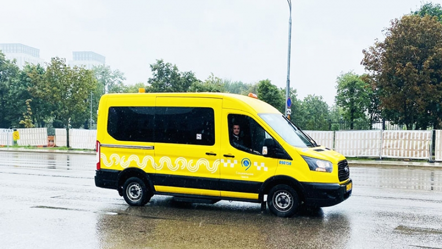 Diễu hành các phương tiện vận tải và thiết bị chuyên dụng tại Moscow, Nga