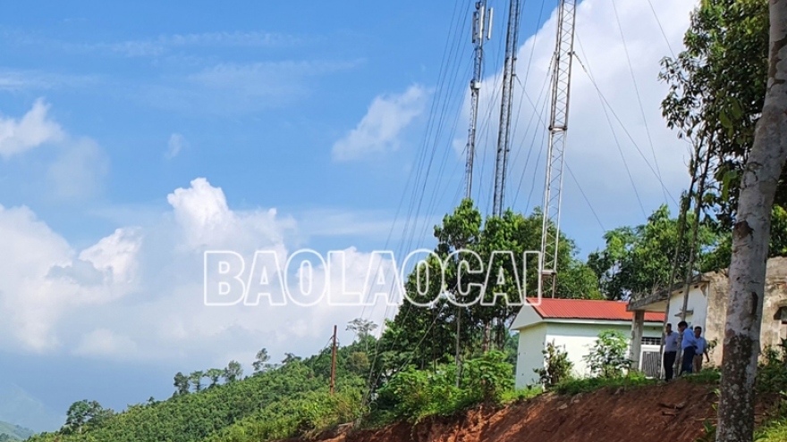 Tháo dỡ cột phát sóng ở Lào Cai, 2 công nhân tử vong