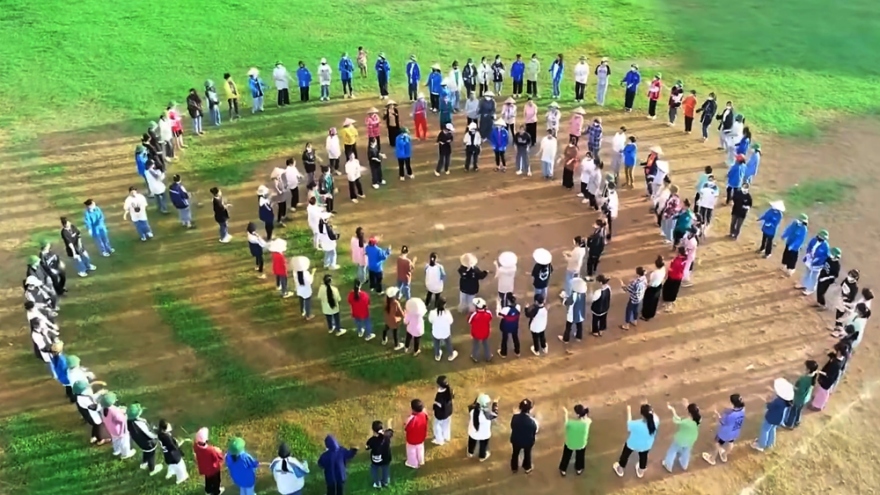 Đồng bào các dân tộc Lai Châu hướng về ngày Tết Độc lập