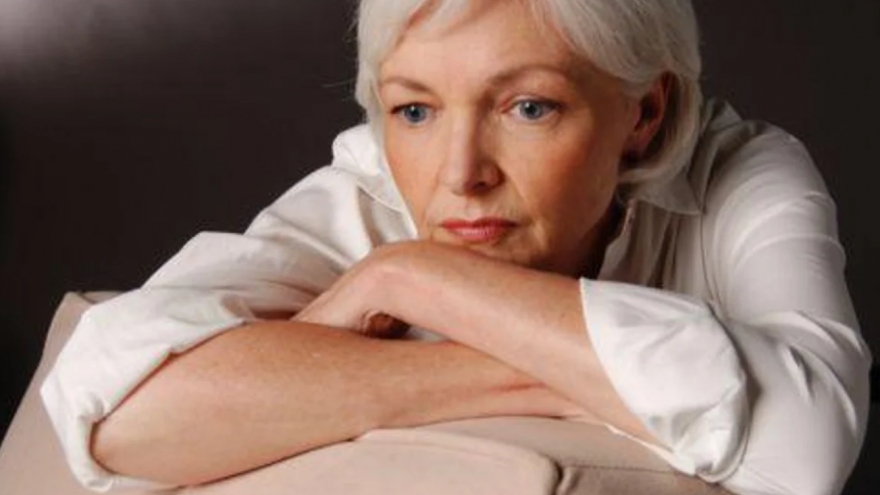 Con tôi chuyển ra ở riêng sau khi bị tôi nhắc nhở chuyện ăn hàng