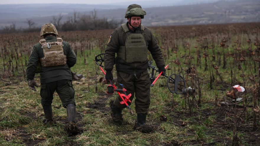 Nga tự làm khó trước tuyến phòng thủ kiên cố để ngăn Ukraine phản công