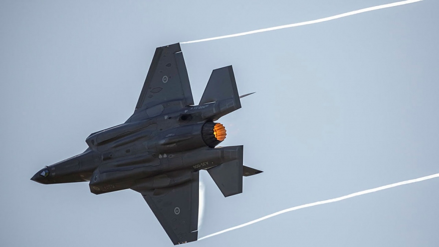 Thực hư vụ F-35 Mỹ không thể đuổi kịp Tu-160 Nga