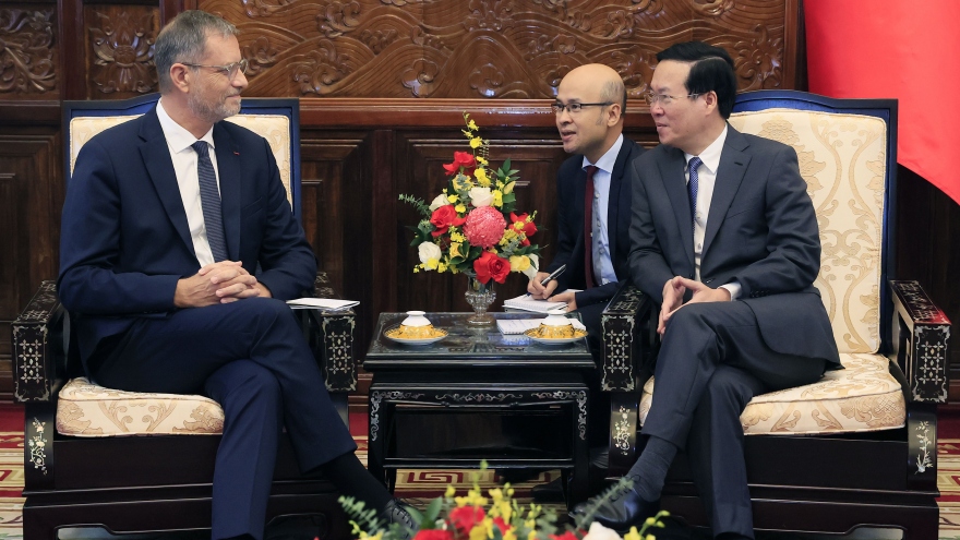 Chủ tịch nước Võ Văn Thưởng tiếp Đại sứ các nước trình Quốc thư