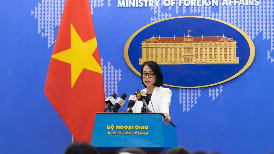 Việt Nam phản đối Trung Quốc đặt trạm nhận dạng tàu thuyền ở Hoàng Sa