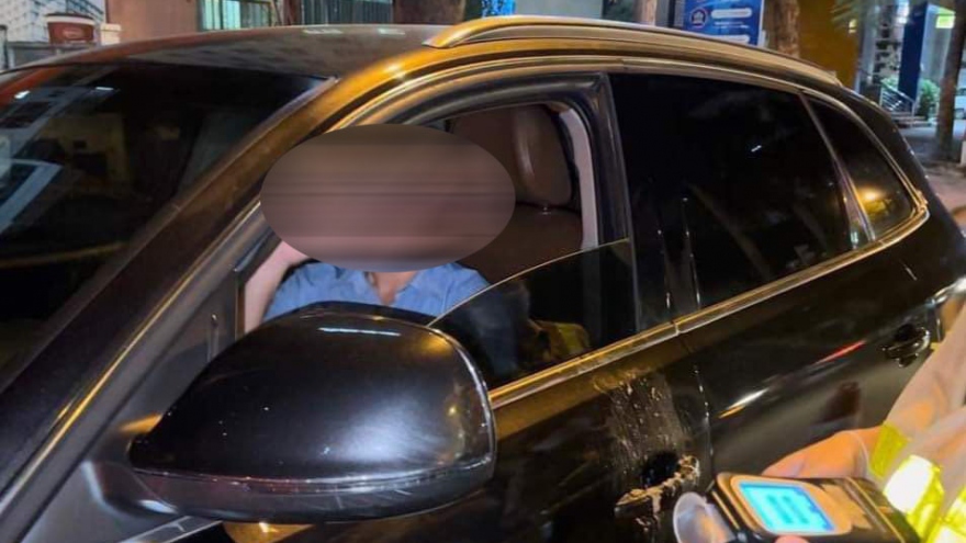 Trưởng công an phường ở quận Cầu Giấy vi phạm nồng độ cồn kịch khung