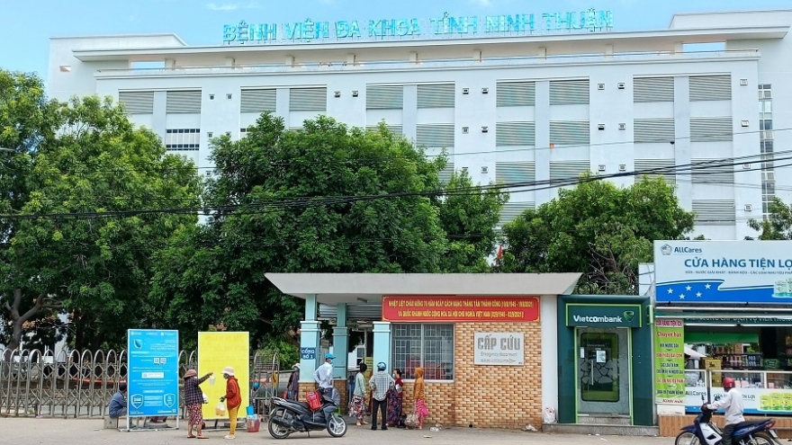 Cha dùng xăng đốt phòng ngủ khiến con vừa tròn 1 tháng tuổi tử vong