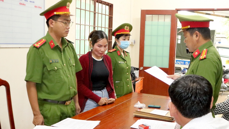 Bắt tạm giam 1 phụ nữ lừa đảo chiếm đoạt hơn 1 tỷ đồng