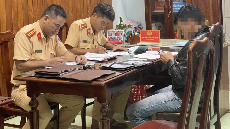 Danh tính tài xế ô tô gây tai nạn rồi bỏ chạy giữa trời mưa lớn