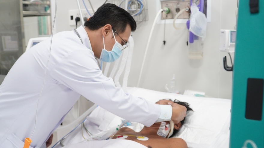 Vụ 2 người tử vong sau khi uống sữa ở Tiền Giang: Một bệnh nhân phải lọc máu