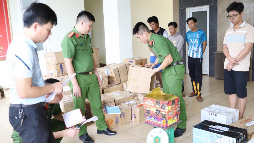 Hà Tĩnh bắt 4 đối tượng, thu gần 1.500 kg pháo