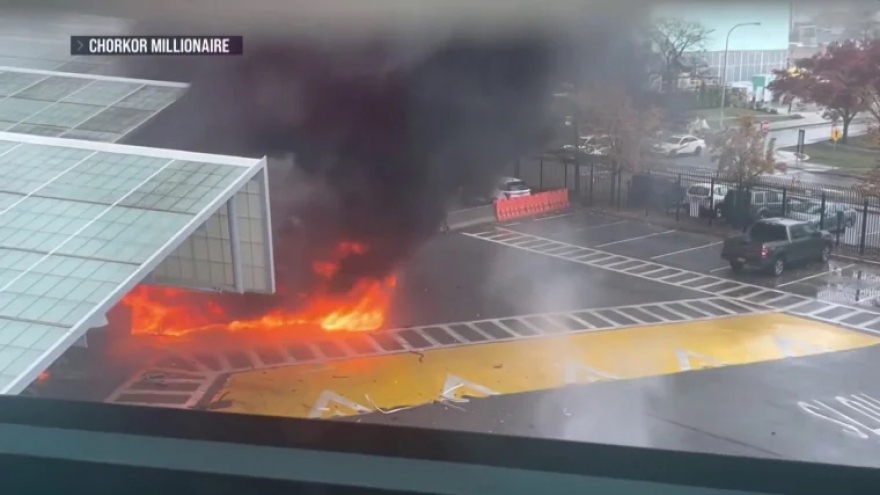 Xe ô tô phát nổ khiến 2 người chết tại biên giới giữa Mỹ và Canada