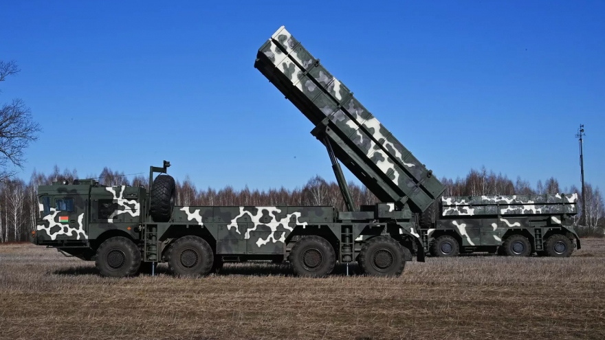 Polonez-M - Hệ thống tên lửa pháo binh Belarus có thể mạnh hơn cả ATACMS