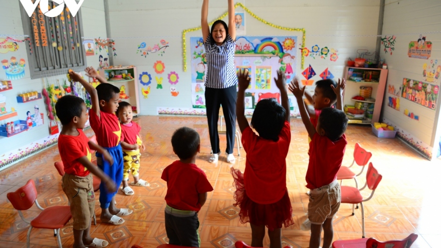 Điện Biên quan tâm thực hiện bảo hiểm y tế học sinh