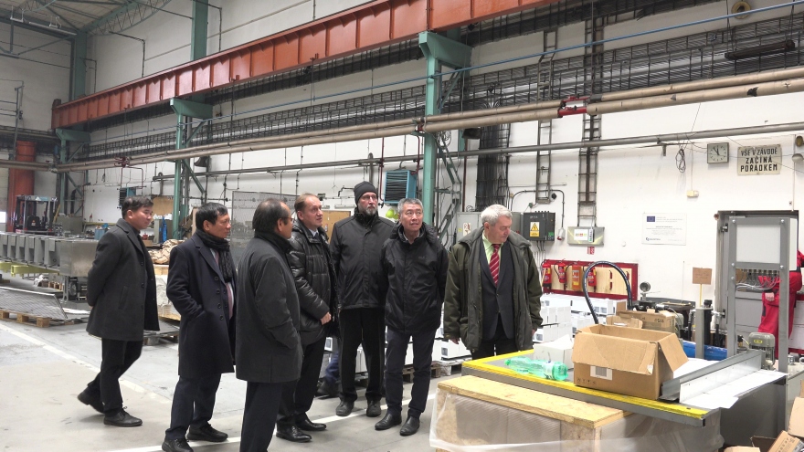 Việt Nam là thị trường tiềm năng đối với ngành sản xuất bao bì thủy tinh của Séc