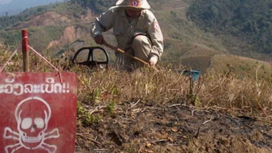 Lào đẩy mạnh khắc phục hậu quả bom mìn còn sót lại sau chiến tranh