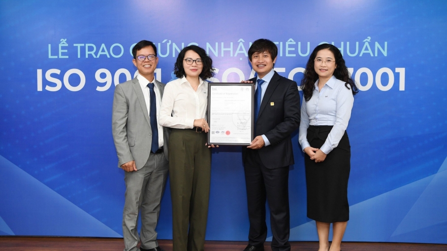 Doanh nghiệp start-up công nghệ được Viện Tiêu chuẩn Anh trao 2 chứng nhận ISO