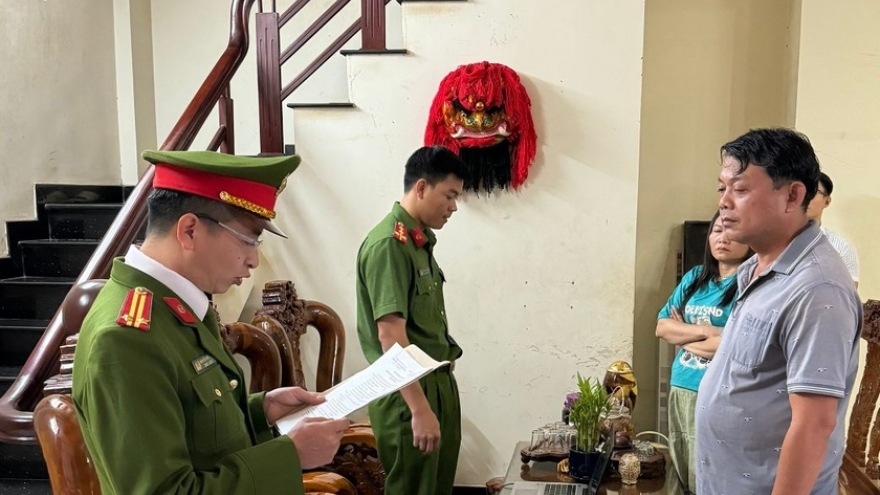 Bắt tạm giam giám đốc mua bán hàng chục tỷ đồng tiền hóa đơn