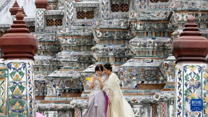 Tìm kiếm du lịch tăng mạnh khi Trung Quốc và Thái Lan miễn thị thực cho nhau