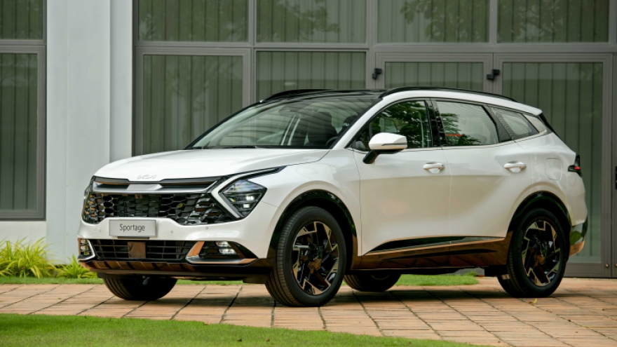 Nhiều mẫu xe Kia tăng - giảm giá trái ngược nhau ngay đầu năm 2024