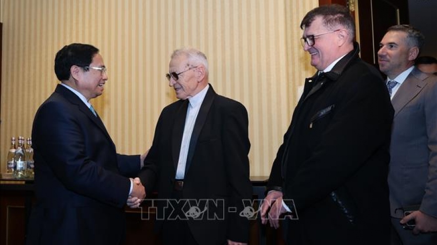 Thủ tướng Phạm Minh Chính gặp gỡ các hội đoàn, bạn bè hữu nghị Romania