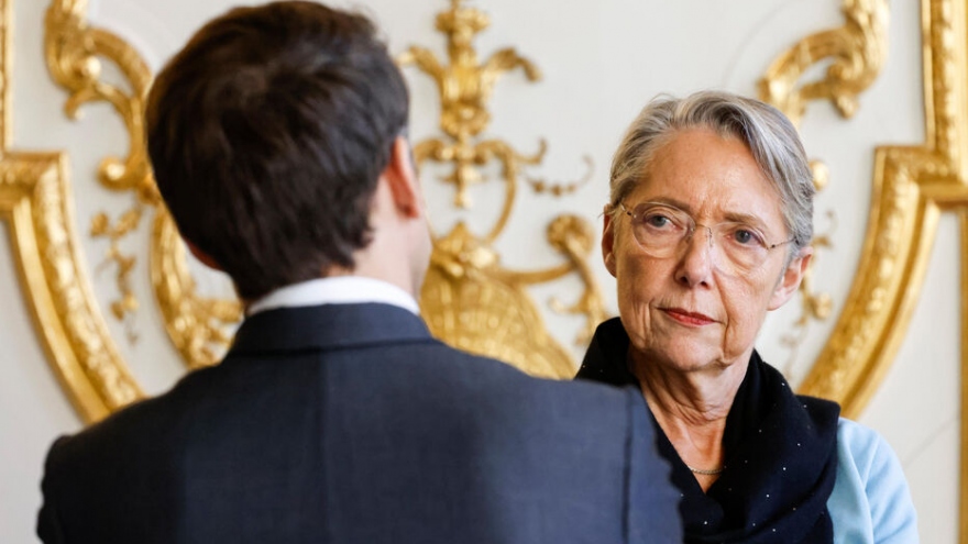 Thủ tướng Pháp Elisabeth Borne từ chức