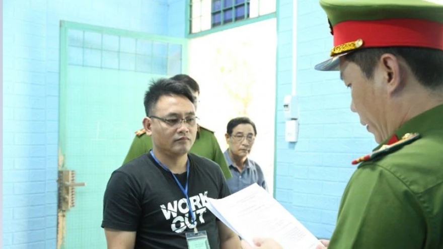 Bắt một giám đốc công ty bất động sản ở Bình Dương